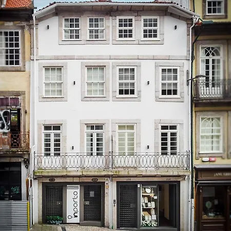 In Gallery Πανσιόν