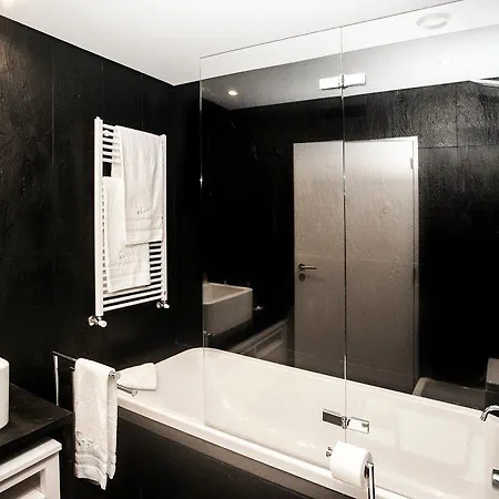 In Gallery Πανσιόν 4*