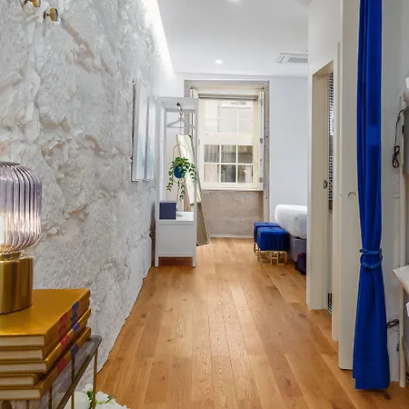 In Gallery Πανσιόν