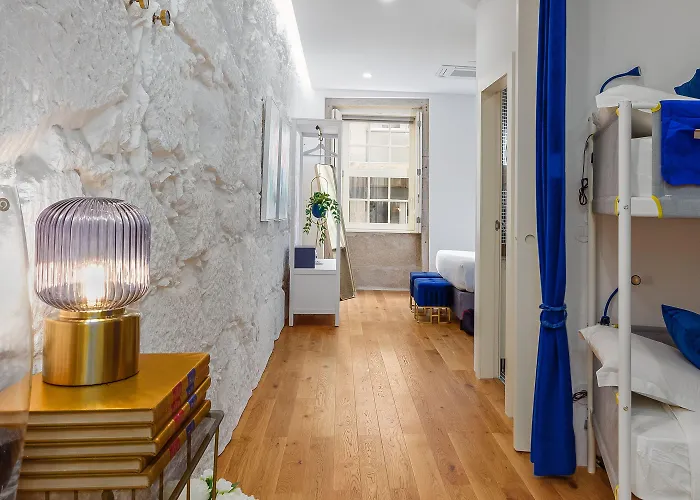 In Gallery בית הארחה